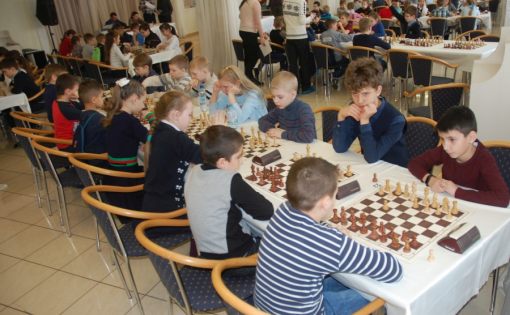 В Саратове стартовало Первенство ПФО по шахматам среди детей