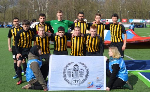 Футболисты Саратовского университета сыграли первый весенний матч турнира НСФЛ