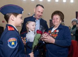В Марксовском районе началось вручение юбилейных медалей ветеранам