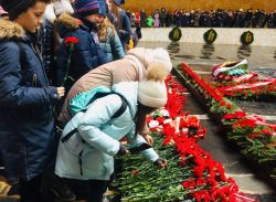 Энгельсские школьники почтили память погибших в Сталинградской битве