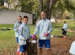 Юные саратовские футболисты поддержали Всероссийскую экологическую акцию