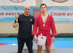 Саратовские самбисты завоевали 5 медалей на Всероссийских соревнованиях